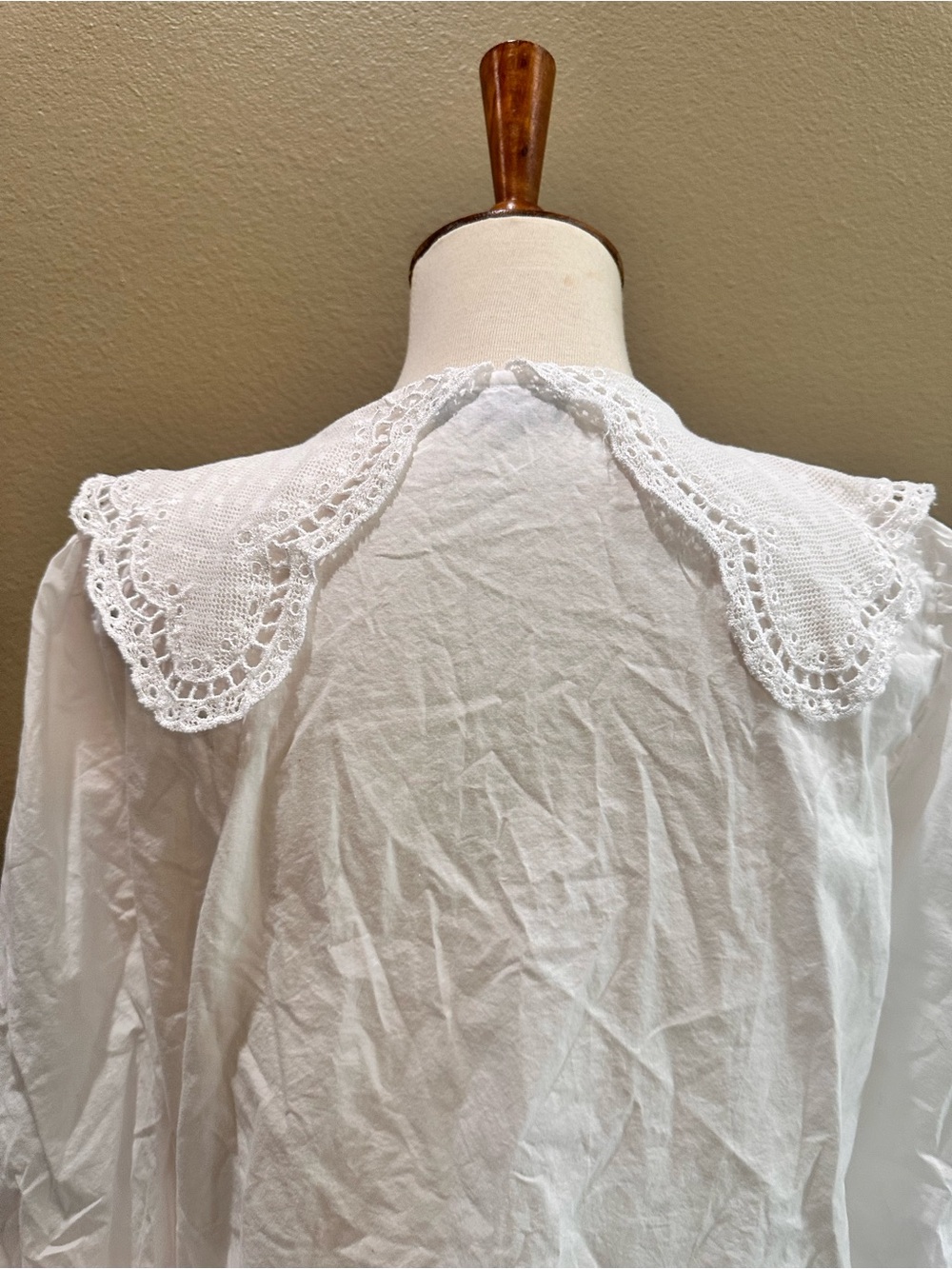 J. Crew Women’s Lace White Eyelet Collar Poplin Long-Sleeve Shirt Small - Picture 11 of 11